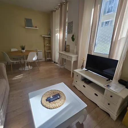 - Quartier Des Halles Avec Parking *