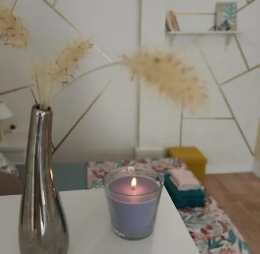 - Quartier Des Halles Avec Parking Apartment