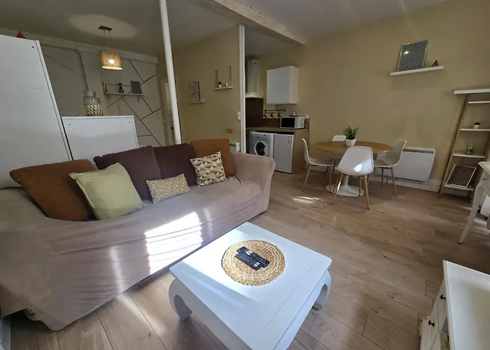 - Quartier Des Halles Avec Parking *